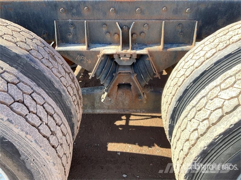 Kenworth T800 6x4 Cab and Chassis Cabine si interior