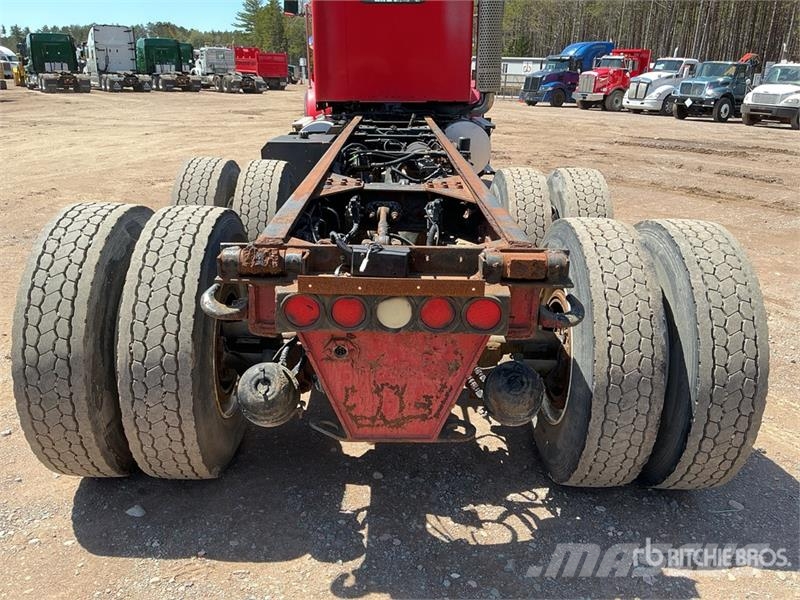 Kenworth T800 6x4 Cab and Chassis Cabine si interior