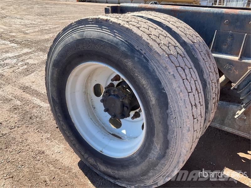 Kenworth T800 6x4 Cab and Chassis Cabine si interior