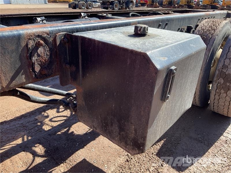 Kenworth T800 6x4 Cab and Chassis Cabine si interior