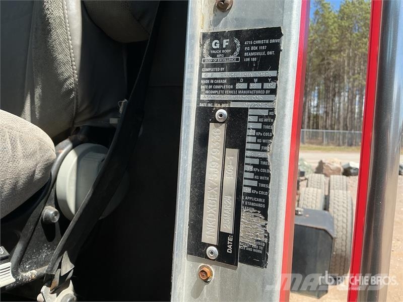 Kenworth T800 6x4 Cab and Chassis Cabine si interior