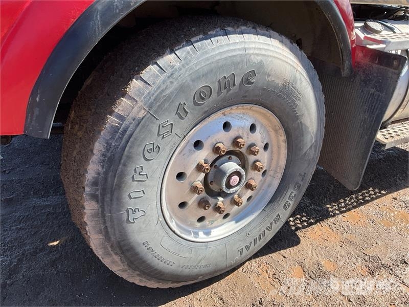 Kenworth T800 6x4 Cab and Chassis Cabine si interior