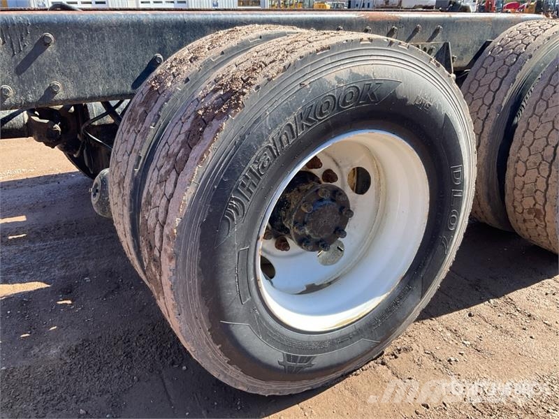 Kenworth T800 6x4 Cab and Chassis Cabine si interior