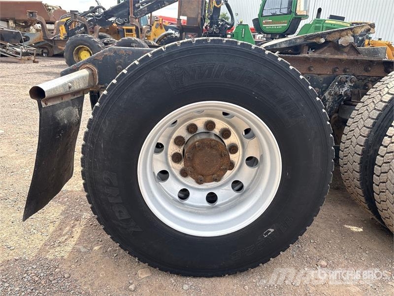 Kenworth T800 6x4 T/A Sleeper Truck Tractor Влекачи