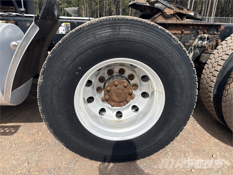 Kenworth T800 6x4 T/A Sleeper Truck Tractor Влекачи