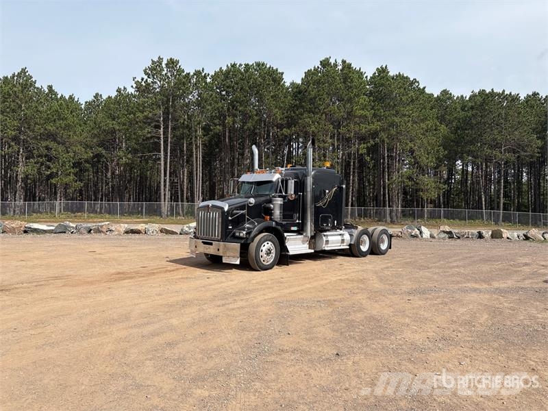 Kenworth T800 6x4 T/A Sleeper Truck Tractor Влекачи