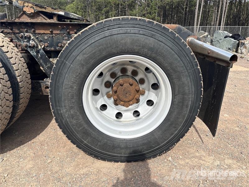Kenworth T800 6x4 T/A Sleeper Truck Tractor Влекачи