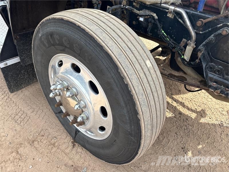 Kenworth T800 6x4 T/A Sleeper Truck Tractor Влекачи