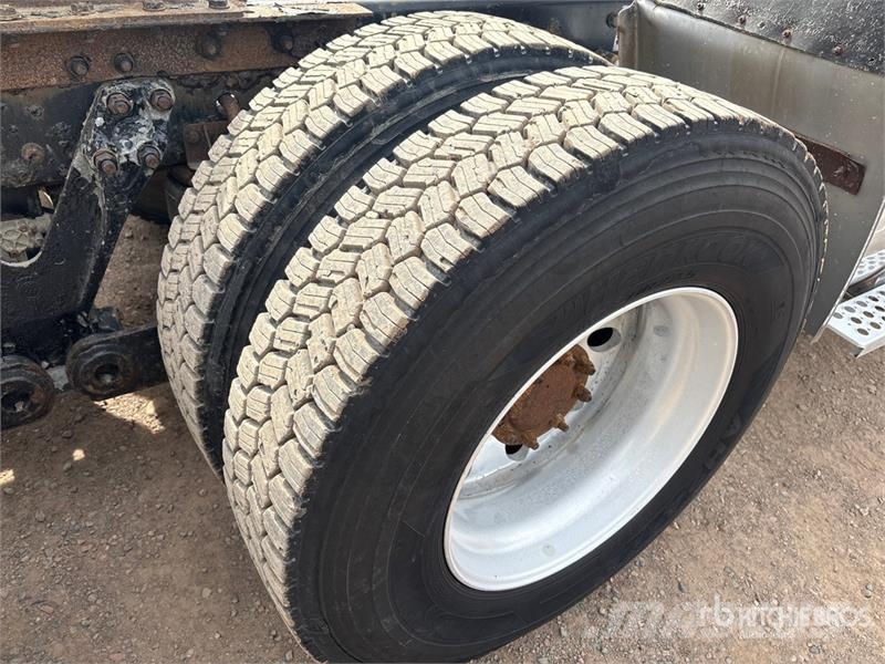 Kenworth T800 6x4 T/A Sleeper Truck Tractor Влекачи