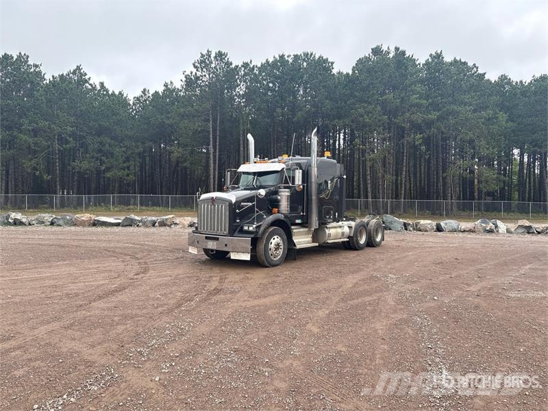 Kenworth T800 6x4 Truck T/A Sleeper Truck Tractor Sattelzugmaschinen