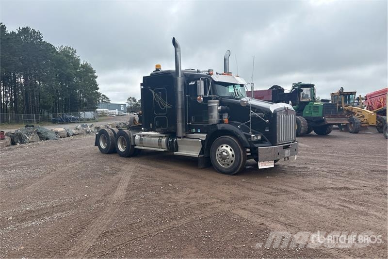 Kenworth T800 6x4 Truck T/A Sleeper Truck Tractor Sattelzugmaschinen