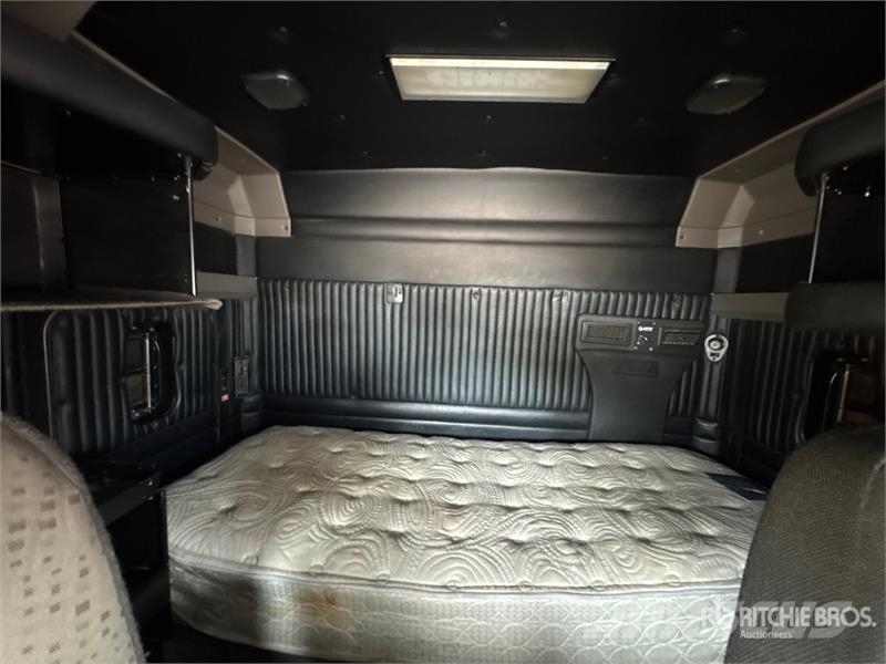 Kenworth T800 6x4 Truck T/A Sleeper Truck Tractor Sattelzugmaschinen