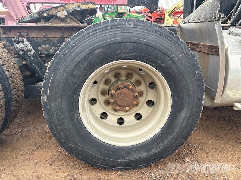 Kenworth T800 6x4 Truck T/A Sleeper Truck Tractor Sattelzugmaschinen