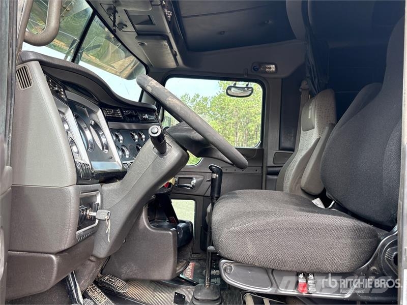 Kenworth T800 6x4 Truck T/A Sleeper Truck Tractor Sattelzugmaschinen