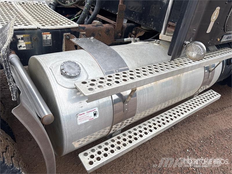 Kenworth T800 6x4 Truck T/A Sleeper Truck Tractor Sattelzugmaschinen