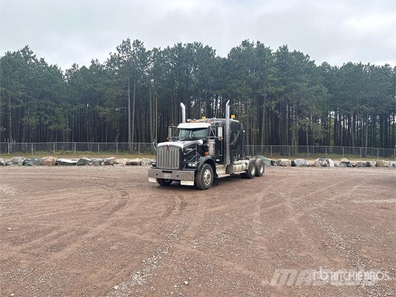 Kenworth T800 6x4 Truck T/A Sleeper Truck Tractor Sattelzugmaschinen