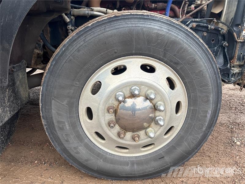 Kenworth T800 6x4 Truck T/A Sleeper Truck Tractor Sattelzugmaschinen