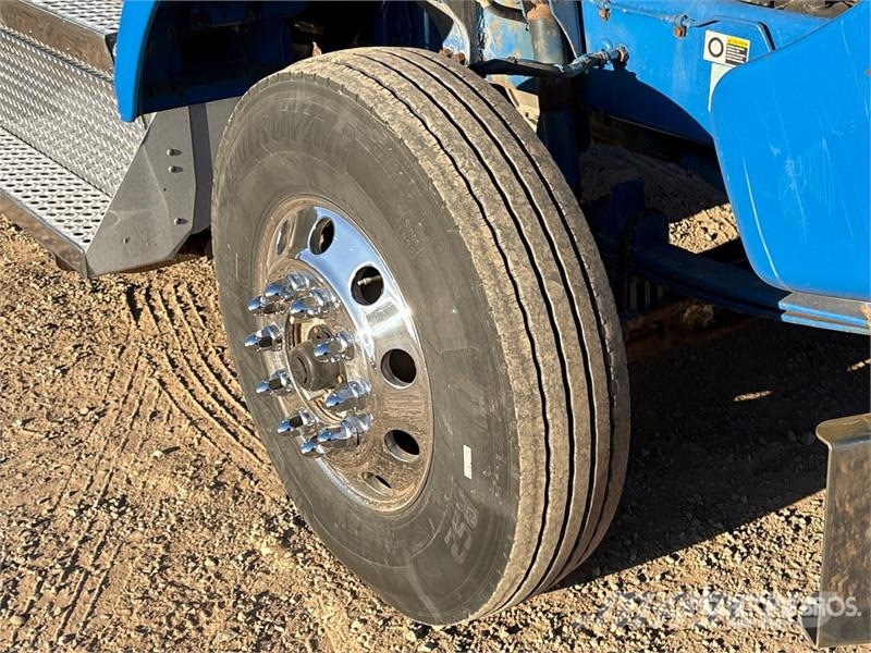 Kenworth T880 Tractor Units