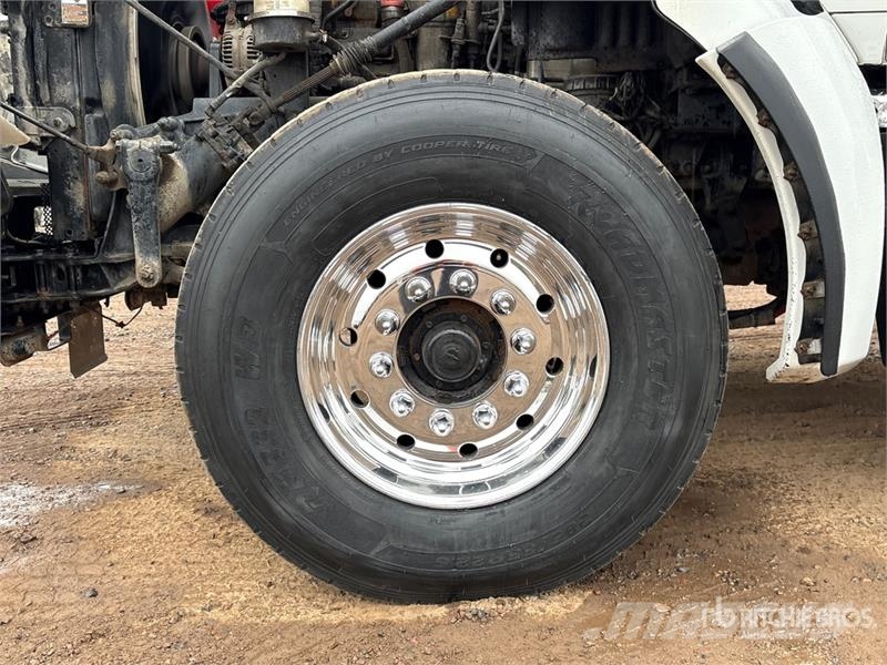 Kenworth T880 Trekkers