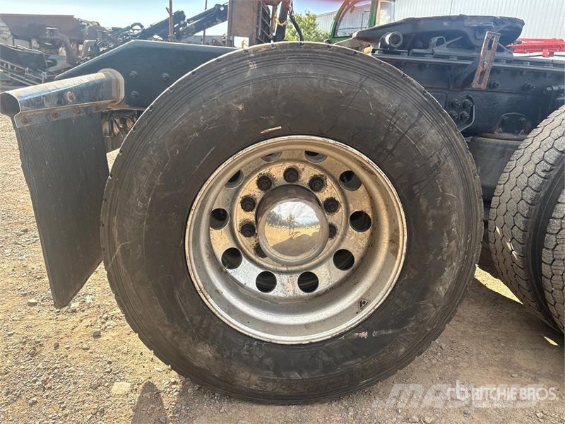 Kenworth T880 Trekkers