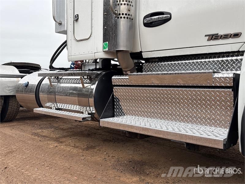 Kenworth T880 Trekkers