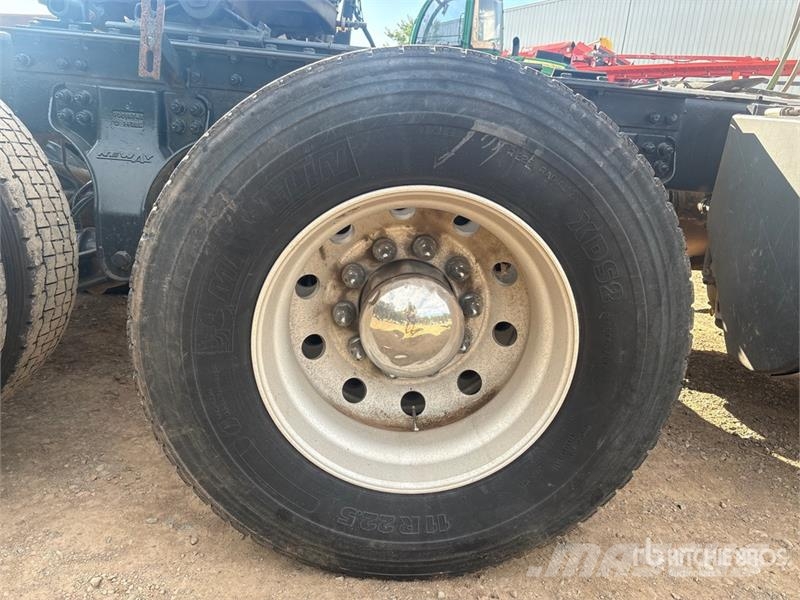 Kenworth T880 Trekkers