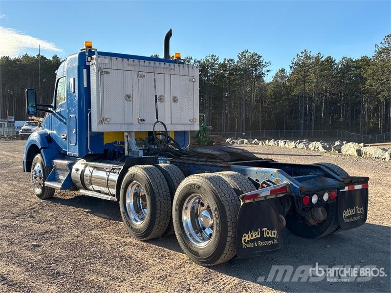 Kenworth T880 Vetopöytäautot
