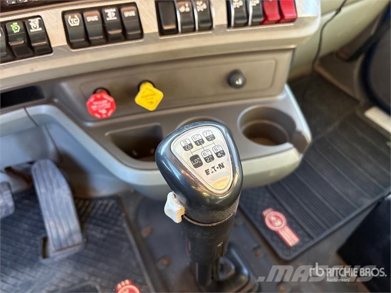 Kenworth T880 Tractor Units