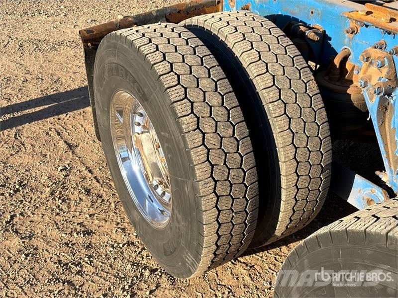Kenworth T880 Tractor Units