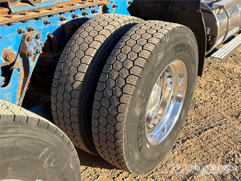 Kenworth T880 Tractor Units