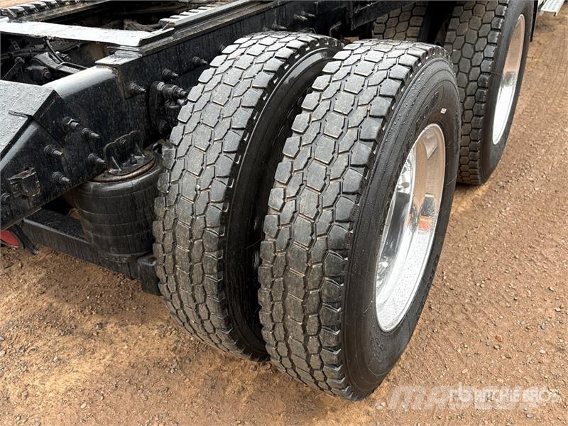 Kenworth T880 Trekkers