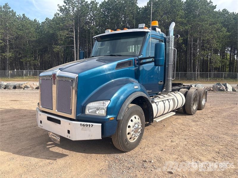 Kenworth T880 Trekkers