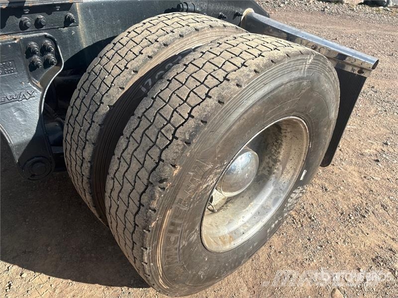 Kenworth T880 Trekkers