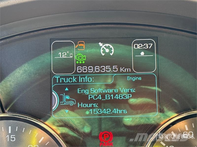 Kenworth T880 Tractor Units