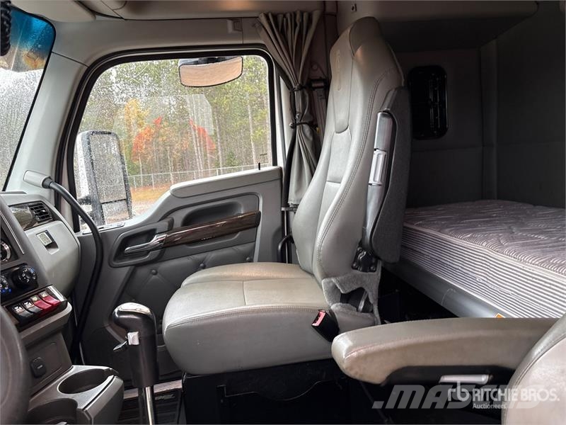 Kenworth T880 Trekkers