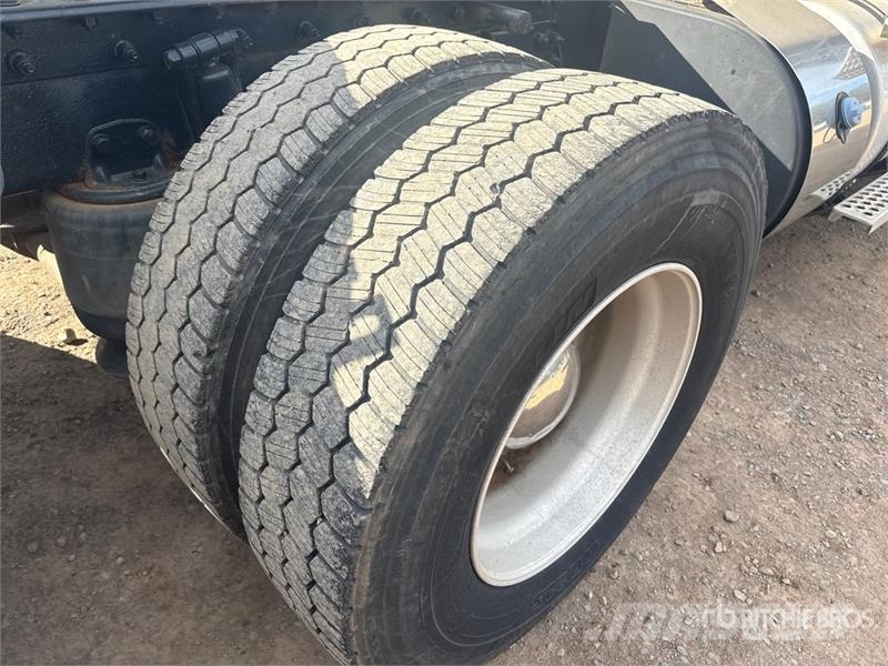 Kenworth T880 Trekkers