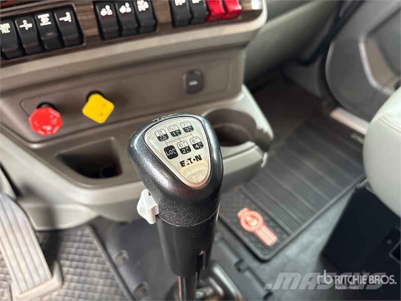 Kenworth T880 Trekkers