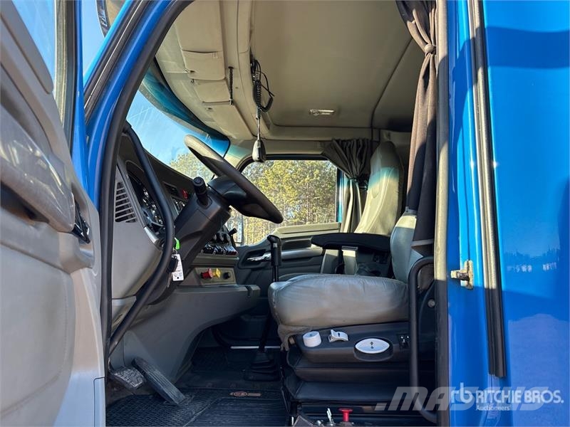 Kenworth T880 Tractor Units