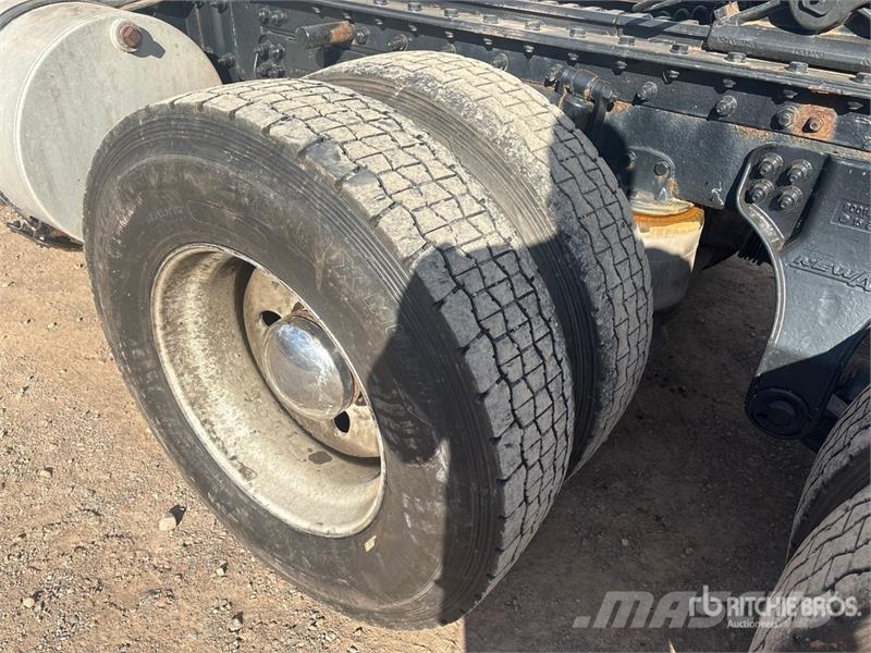 Kenworth T880 Trekkers