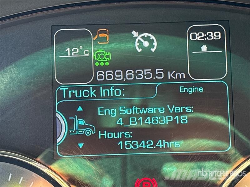 Kenworth T880 Tractor Units