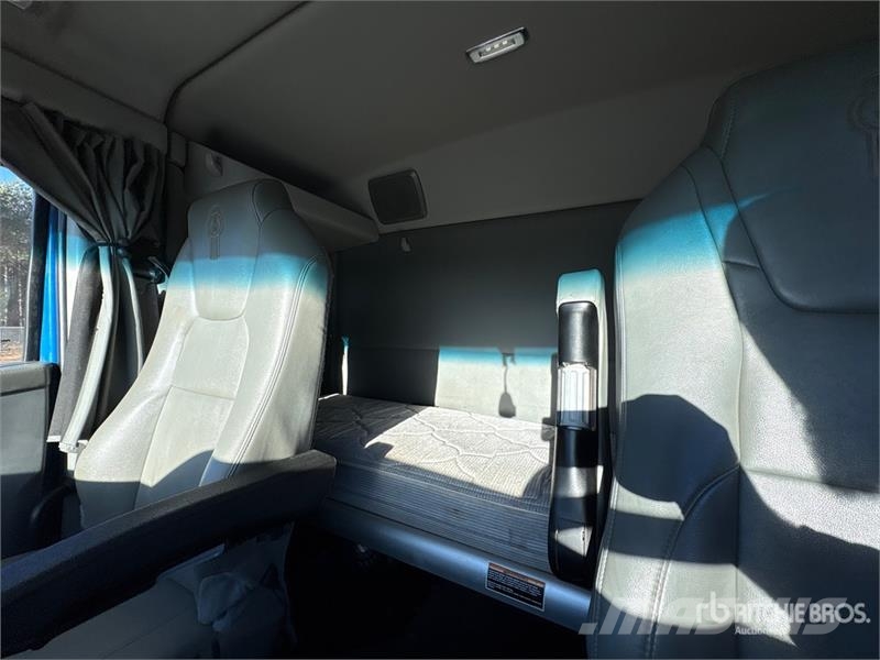 Kenworth T880 Tractor Units