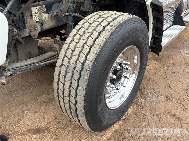 Kenworth T880 Trekkers