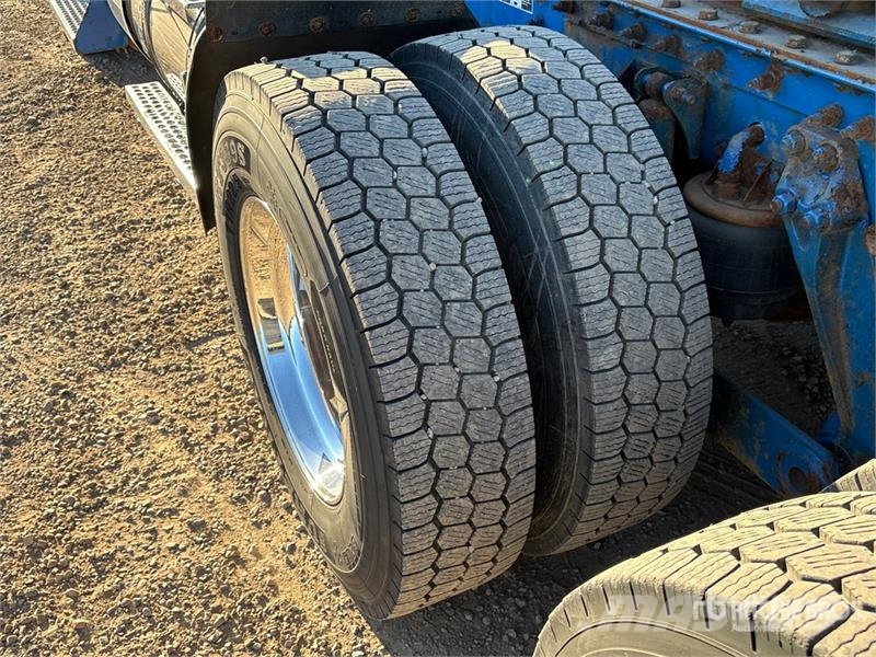 Kenworth T880 Tractor Units