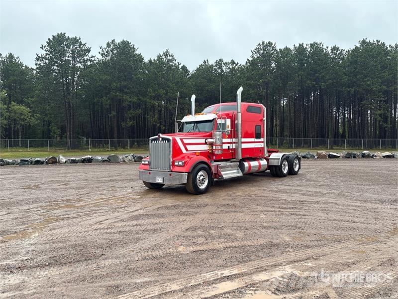 Kenworth W900L Prime Movers