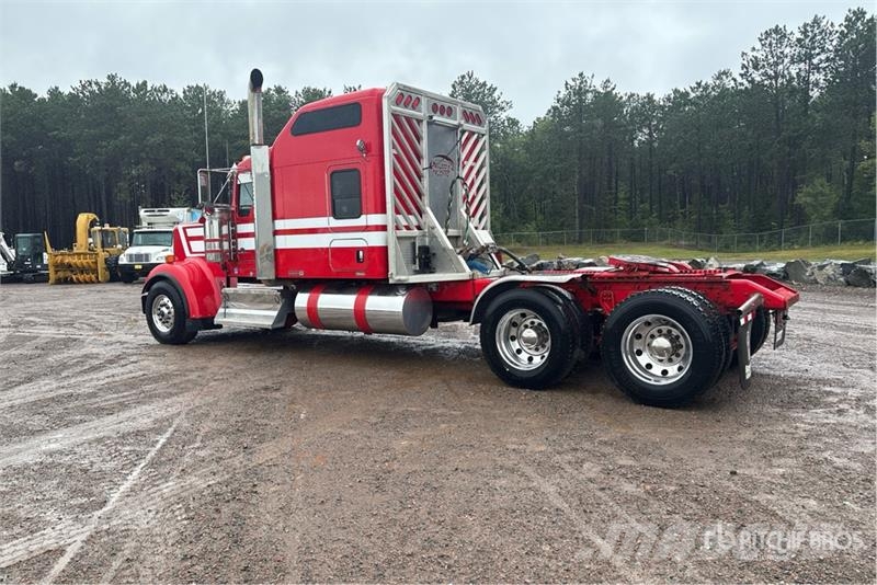 Kenworth W900L Prime Movers