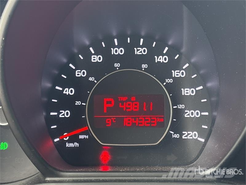 Kia Soul 2WD SUV 汽车