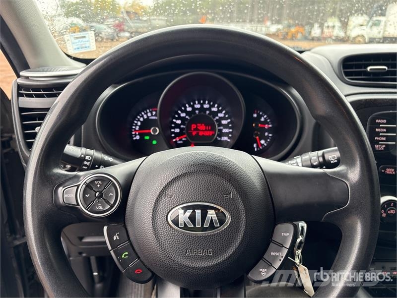 Kia Soul 2WD SUV 汽车