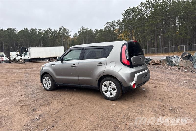 Kia Soul 2WD SUV 汽车