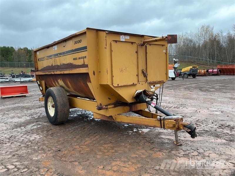 Knight Auggie 3030 13 ft x 7 ft 2 in Feed Mixer Mikser besleyiciler