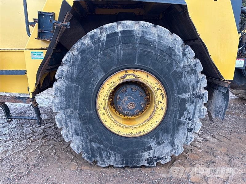 Komatsu HM400-3 Tombereau articulé